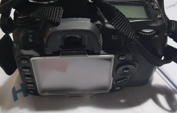 Câmera Nikon D90 Com Lente 18 – 105 mm